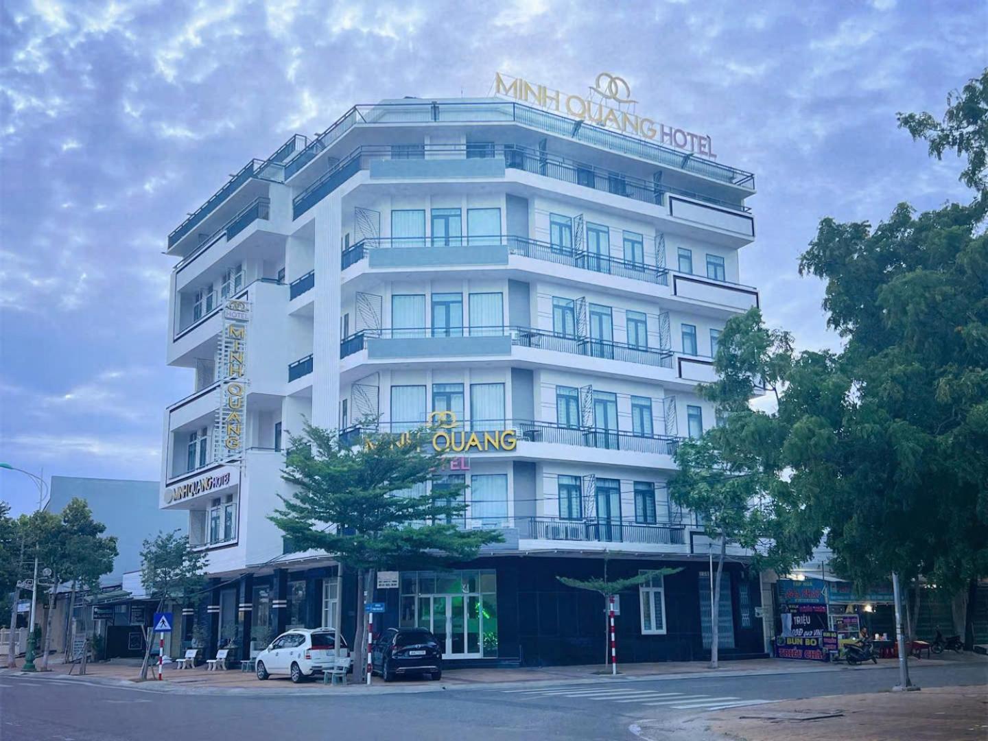 Hotel Khach San Minh Quang Phan Rang-Tháp Chàm Zewnętrze zdjęcie